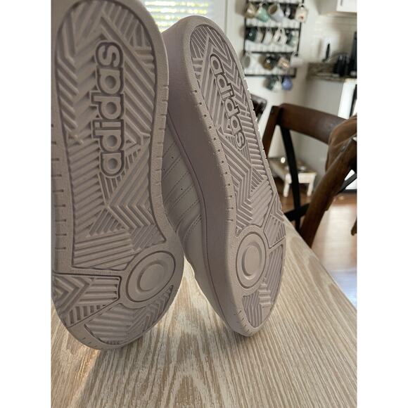 New Size 8 Women’s adidas Hoops 3.0 Mid White Dash Grey Classic shoes Basketball - Picture 6 of 6